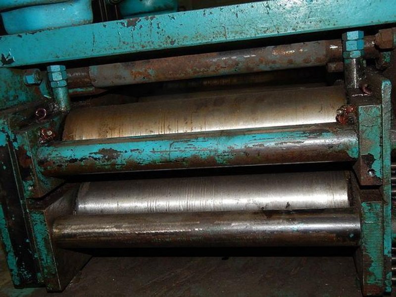 12" X .135" REGAL Straightener