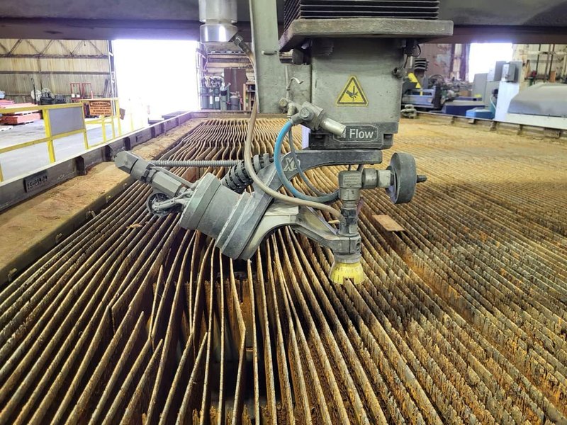 10′ x 20′ Flow M4C 3070C Dual Head Waterjet, 2015 – one 5 axis cutting head
