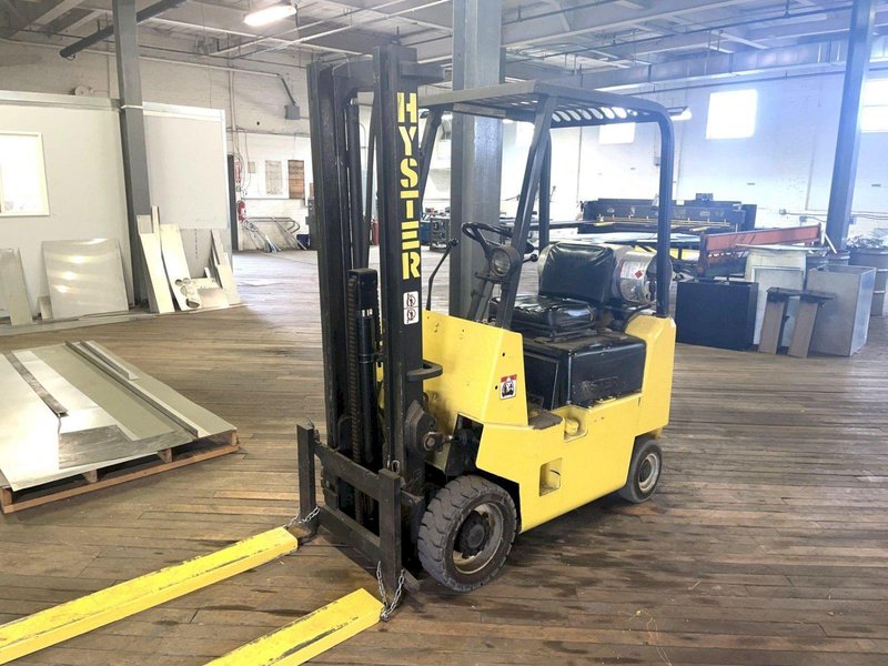 3,000 LBS CAPACITY HYSTER S30XL FORKLIFT: YOBRO #24396