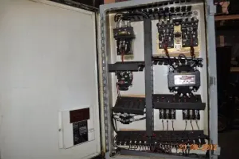 CINCINNATI BICKFORD RADIAL ARM DRILL 4&#039; X 13&quot;, MODEL 953-64 CHIP MASTER,...