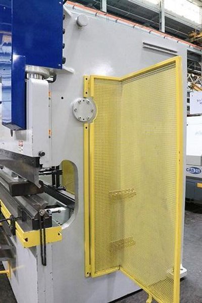 12' X 220 TON DURMA MODEL# 37200 CNC HYDRAULIC PRESS BRAKE