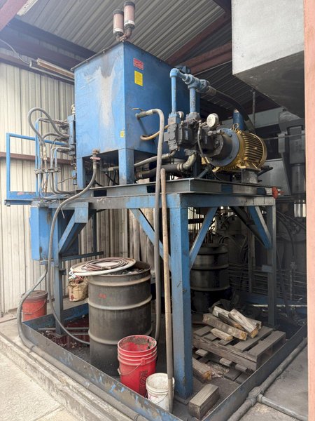 2000 TON HEAVY DUTY 4-POST HYDRAULIC PRESS, USED FOR STRAIGHTENING PIPE &amp; BAR: YOBRO #25137