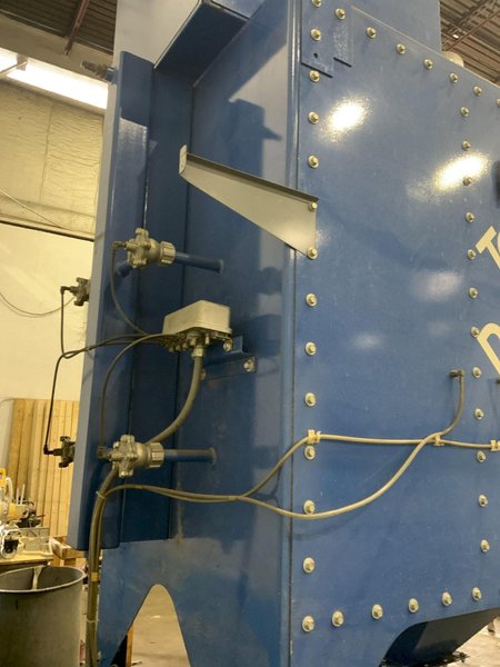 TORIT DOWNFLO DUST COLLECTOR MODEL DF 2DF4: STOCK #81070