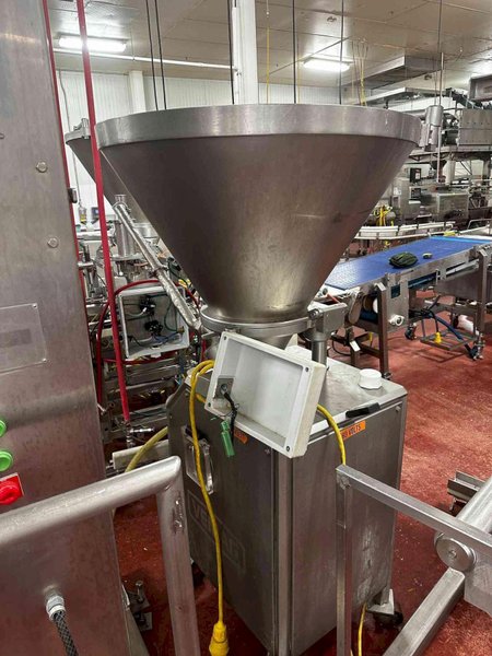 Vemag Robot 500 Continuous Vacuum Filler, 2014 – Needs out ASAP!