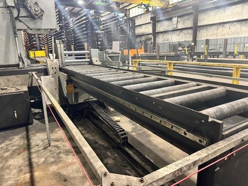 25″ x 30″ HydMech V25APC Vertical Bandsaw, 2021