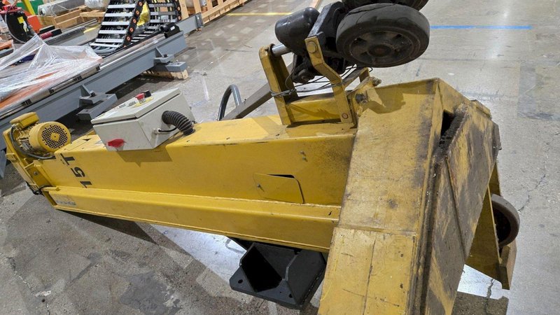 SEFAC M120BF2000 15 TON VEHICLE LIFT USED