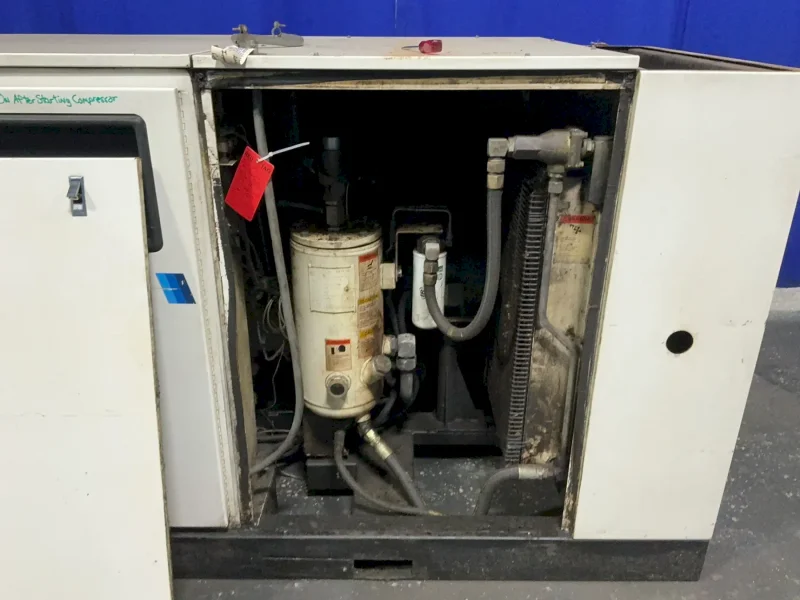 INGERSOLL-RAND 50 HP AIR COMPRESSOR  -  SSR-EP50