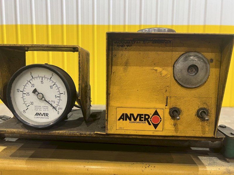 10,000 LBS ANVER 4-PAD VACUUM POWERED SHEET LIFTER: STOCK #20350