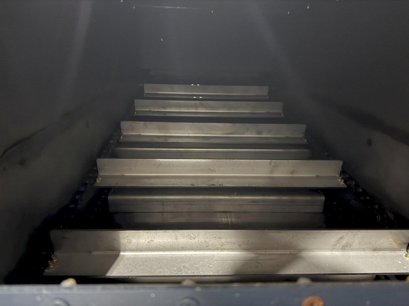 Mayfran MagSep Makino A81NX CNC Magnetic Scraper Chip Conveyor