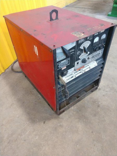 400 AMP LINCOLN ELECTRIC IDEALARC DC-400 WELDER: STOCK #14080