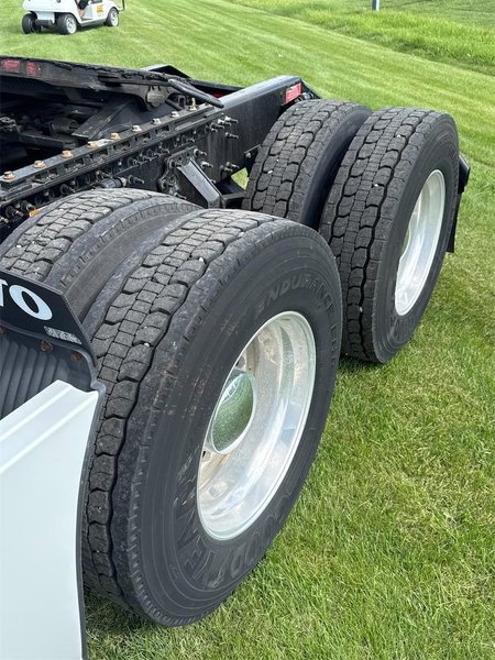 2018 Volvo VNL64T780 4V4NC9EH5JN968958