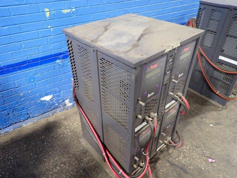 ENERSYS 24 V / 900 AH BATTERY CHARGER   -  EM3-12-900