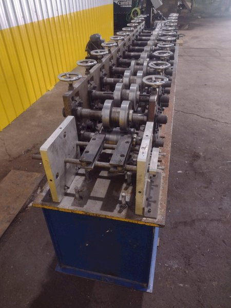 1.25&quot; C &amp; U CHANNEL 12 STAND X 8&quot; ROLLFORMER WITH HYDRAULIC CUTOFF: STOCK #18943