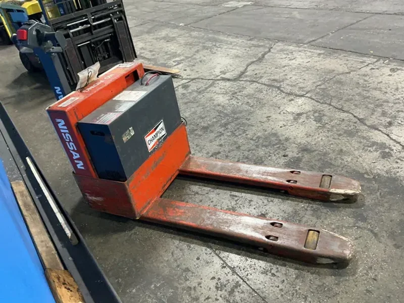 NISSAN 4500 LBS ELECTRIC WALKIE PALLET JACK  -  EWPN40