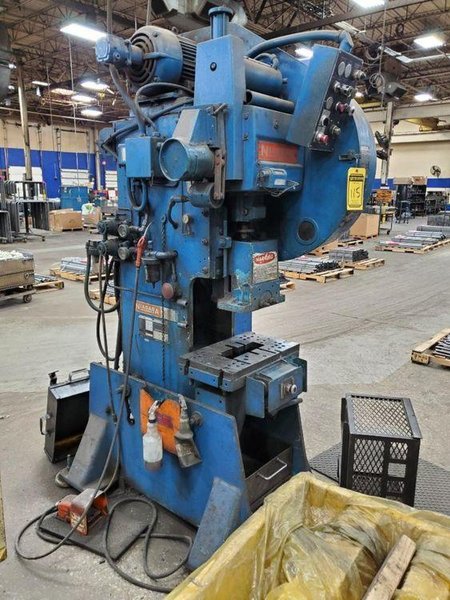 22 Ton Niagara OBI Flywheel Press