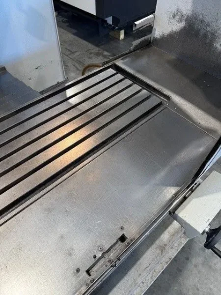 Milltronics RH-25 CNC Vertical Milling Machine 40 taper #7309