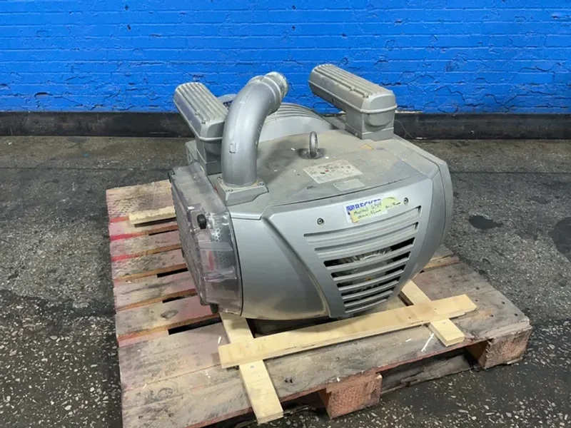 BECKER 5.5 / 6.4 KW ROTARY VANE VACUUM PUMP  -  VTLF 2.250/0-79