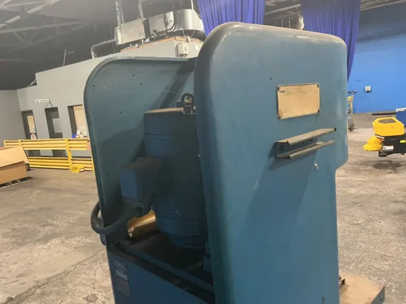 DENISON 8 TON HYDRAULIC PRESS  -  FG8C01C21A68S06