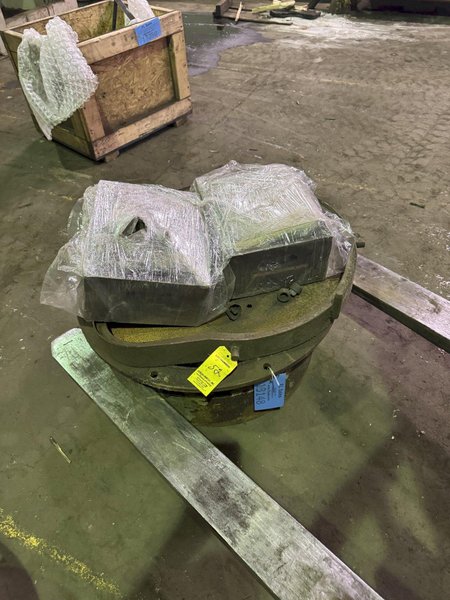Modern 26&quot; x 46&quot; geared treatment ladle with two bottoms and parts