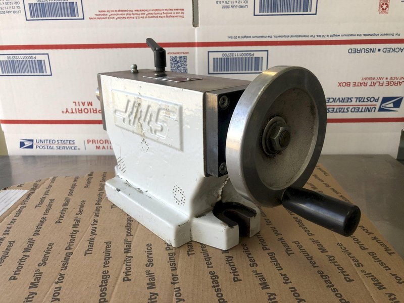 Haas 4&quot; HTS4 Manual Tailstock + Royal Dead Center 3 MT Standard Dead Center
