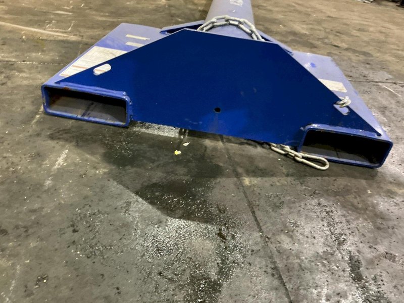 4000 LBS X 12' FORKLIFT BOOM ATTACHMENT: YOBRO #25812