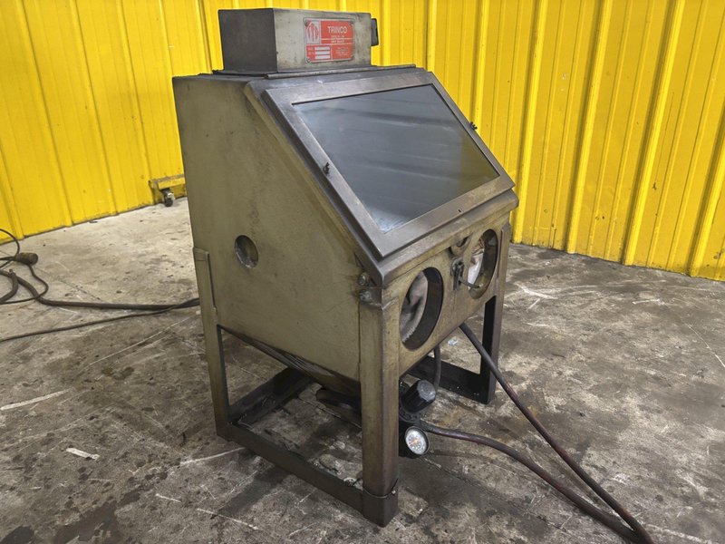 20”W x 18”D x 18”H TRINCO MODEL #20/CDB BENCH BLAST CABINET : YOBRO #23853