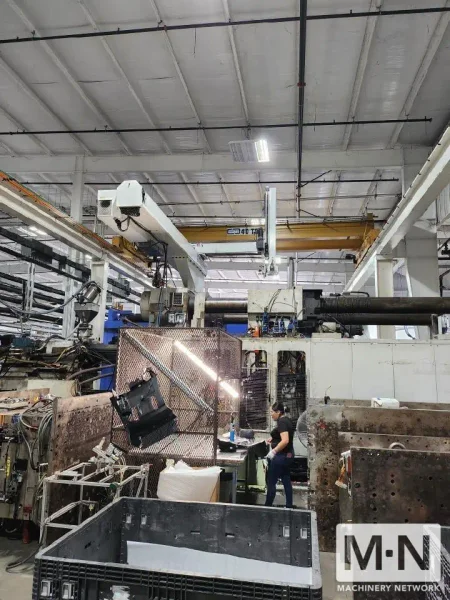 3000 TON 362 OZ CINCINNATI MILACRON MODEL ML3000-352 INJECTION MOLDING MACHINE MFG 2004