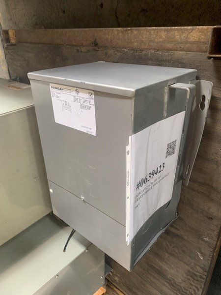 DONGAN 25 KVA 300 LB TRANSFORMER. STOCK # 0639423.