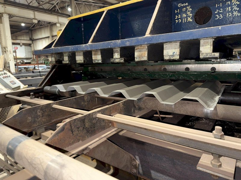 36&quot; HI-RIB (7.2 TYPE) PANEL RAFTED ROLLFORMER LINE;  INCLUDES UNCOILER, FLYING SHEAR &amp; STACKER: YOBRO #24156