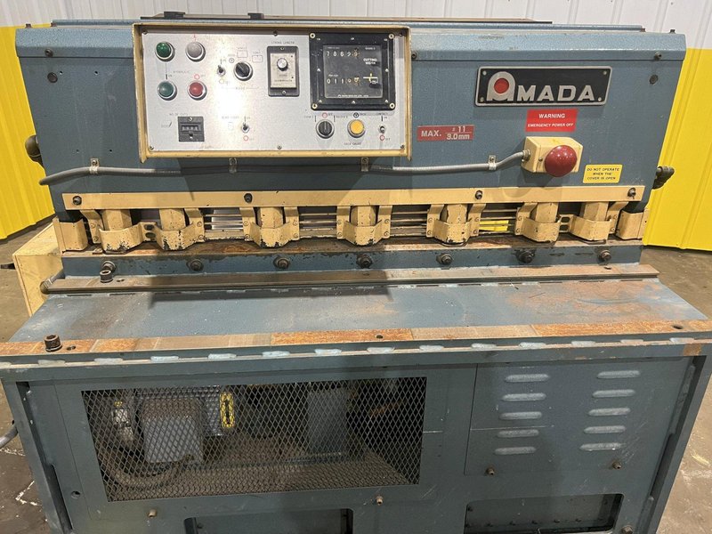 4&#039; (48&quot;) X 10 GA AMADA MODEL #S-1232 HYDRAULIC SHEAR: STOCK #18197