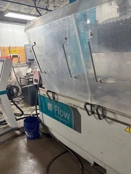 6.5′ x 10′ Flow Mach 3 3015 Waterjet, 2018 – 94,000 PSI, Low Hours, Well Maintained, Custom Guards, NEEDS TO MOVE
