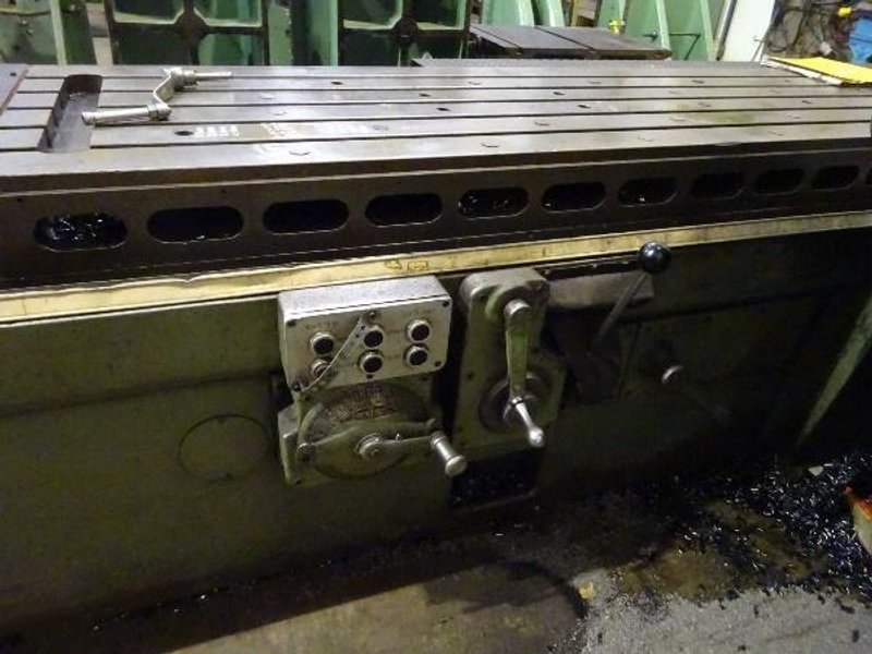 30 HP X 24&quot; X 92&quot; KEARNEY &amp; TRECKER MODEL #CSM SIMPLEX BED TYPE MILLING MACHINE: STOCK #14797