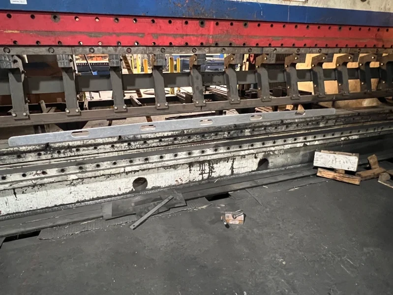 20&#039; X 1000 TON CINCINNATI PRESS BRAKE STOCK# 4095