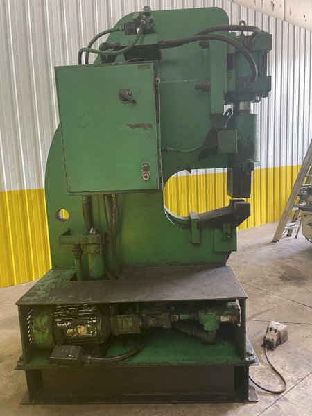 125 TON HILL ACME MODEL #7 SINGLE END HYDRAULIC PUNCH: STOCK #14713