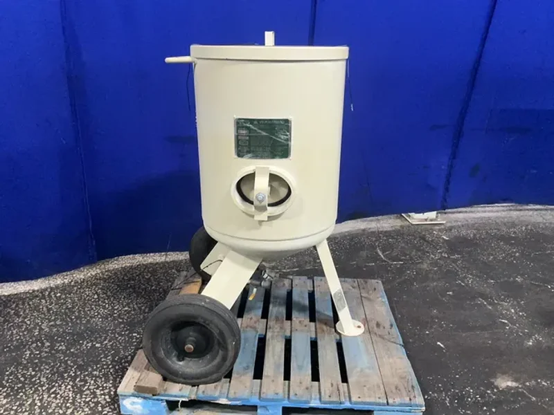 CLEMCO 600 LBS SHOT BLAST  -  2452