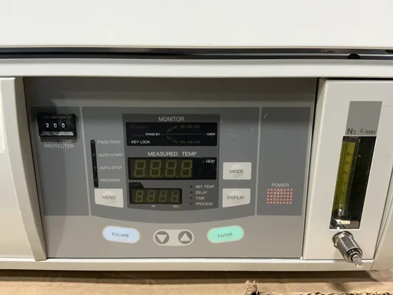 YAMATO SCIENTIFIC CO., LTD. INERT OVEN  -  DN-410I