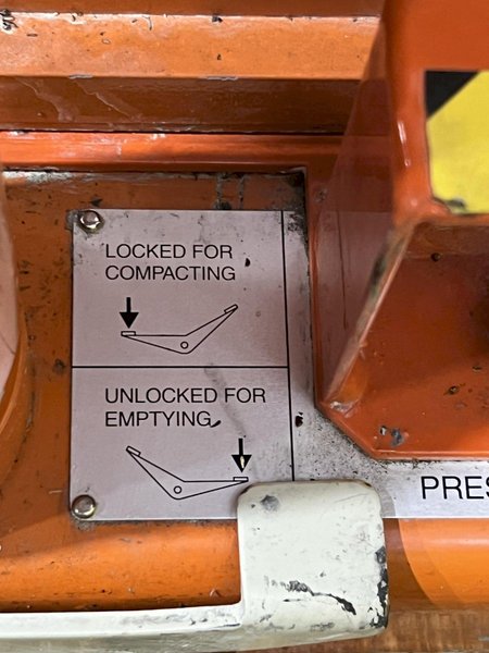 20&quot; X 20&quot; X 28&quot; ORWAK  MODEL #5031-E HYDRAULIC VERTICAL COMPACTOR / BALER: STOCK #16758