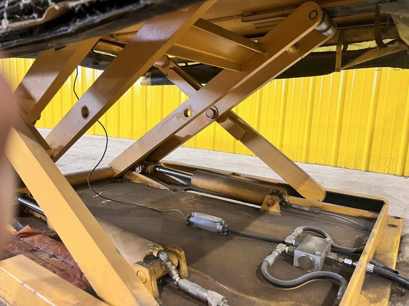 60" X 48" 4000 LB ECONO LIFT HYDRAULIC LIFT TABLE WITH ROTARY TOP: STOCK #20957