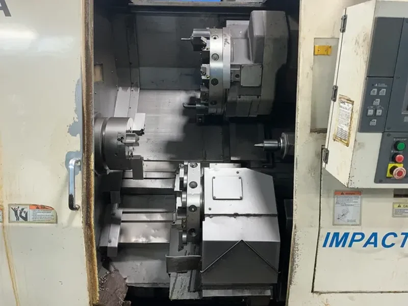 Okuma CNC Lathe - Lu25-m