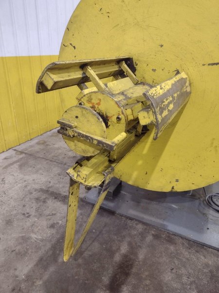 8,000 LBS X 24" COE MODEL #CPR-DE DOUBLE END PULL OFF COIL REEL UNCOILER: YOBRO #24985