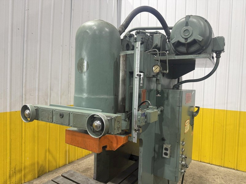 75 TON PACIFIC MODEL #75PF PRESSFORMER HYDRAULIC PRESS 10" STROKE: YOBRO #25330