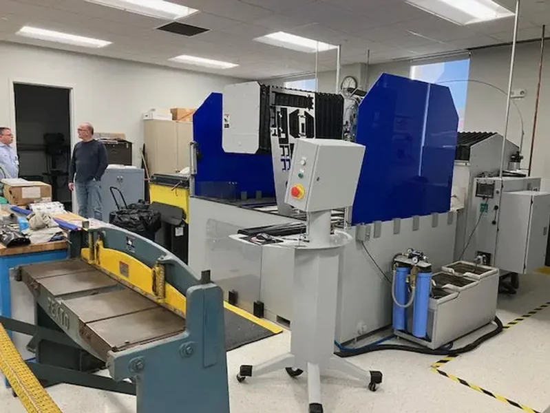 2009 FLOW MACH 3 1313B | Waterjet Cutters