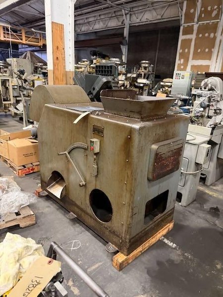McKenzie Floor Type Model L Chip Seperator