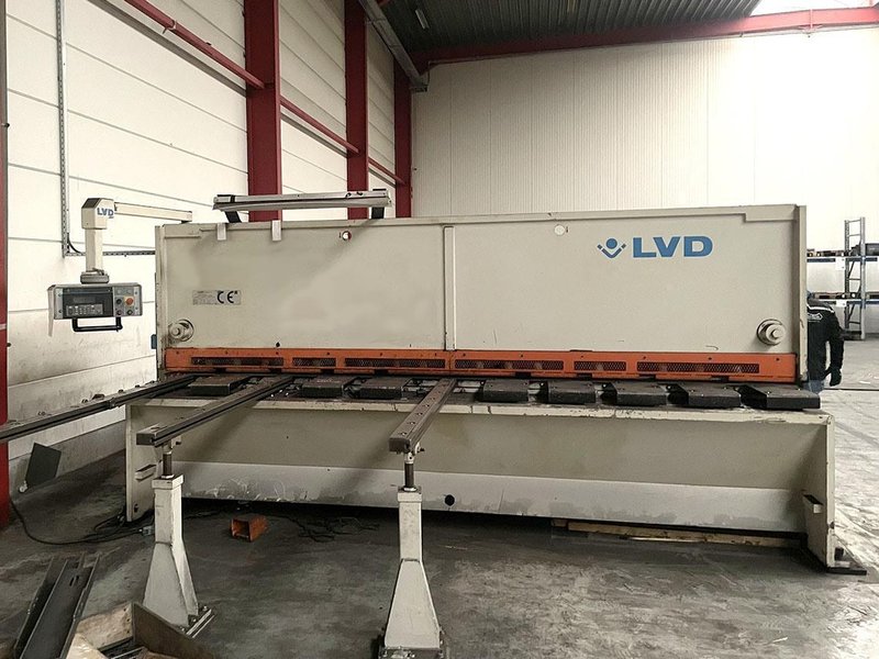 LVD MVS-C - 4100 x 6 mm CNC