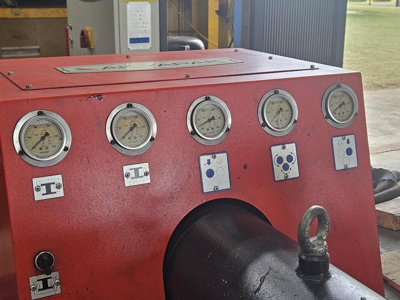 5/8" x 6" x 6" Akyapak Angle Bending Roll Model APK180