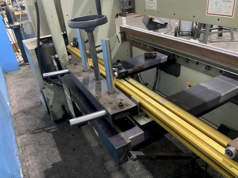 60 TON X  8' ACCURPRESS ADVANTAGE  HYDRAULIC PRESS BRAKE: STOCK #78907
