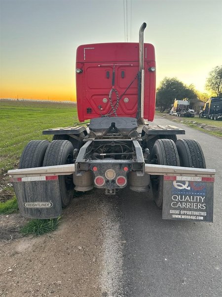 2020 Freightliner Cascadia 1FUJHHDV3LLLC1684