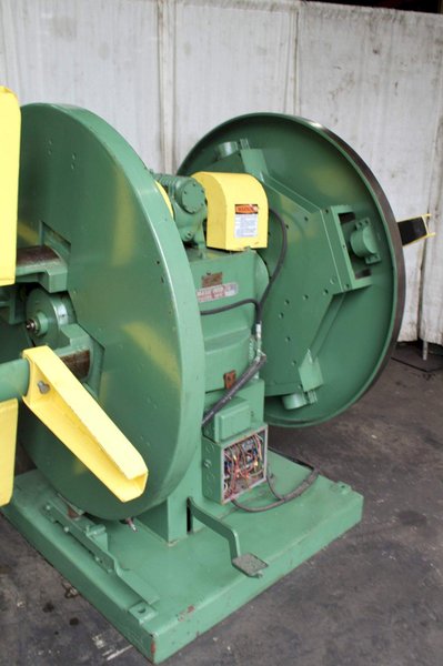 4000 LB x 12" AUTOMATIC FEED DOUBLE END COIL REEL: STOCK #72177