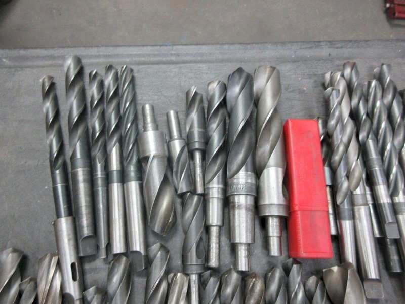 High Speed Cutting Tools: Drills, End Mills, Corner Radius Cutters- Auction Item