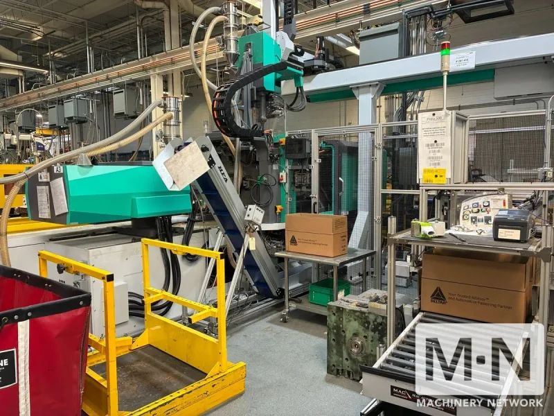 220 TON ARBURG MODEL 570A-2000-400/170 2-COLOR INJECTION MOLDING MACHINE MFG 2023